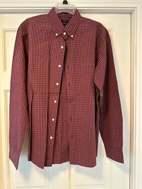 J. Crew Men’s Red and Navy Check Button-Down Shirt Slim fit